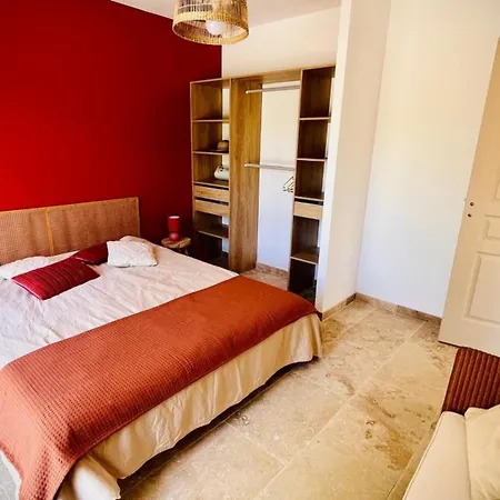 Lou Penequet Villa